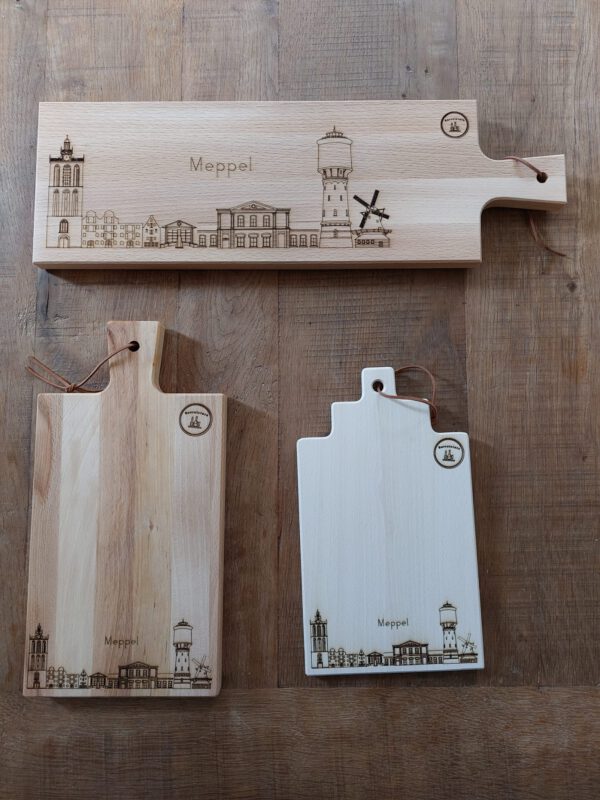 Borrelplank met de skyline van Meppel - Afbeelding 2