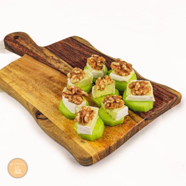 Komkommer, Honing, Brie en Walnoot
